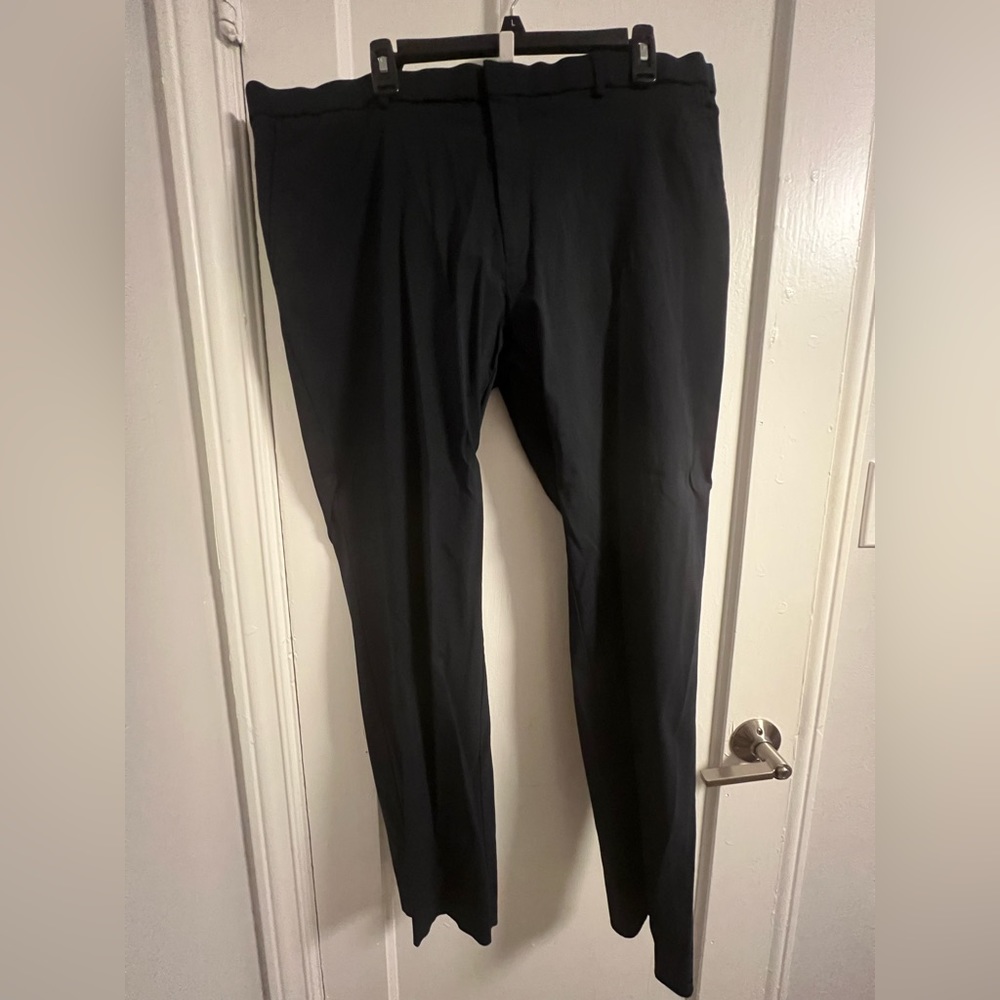 Black slim fit men’s dress pants by Michael Strahan COLLECTION